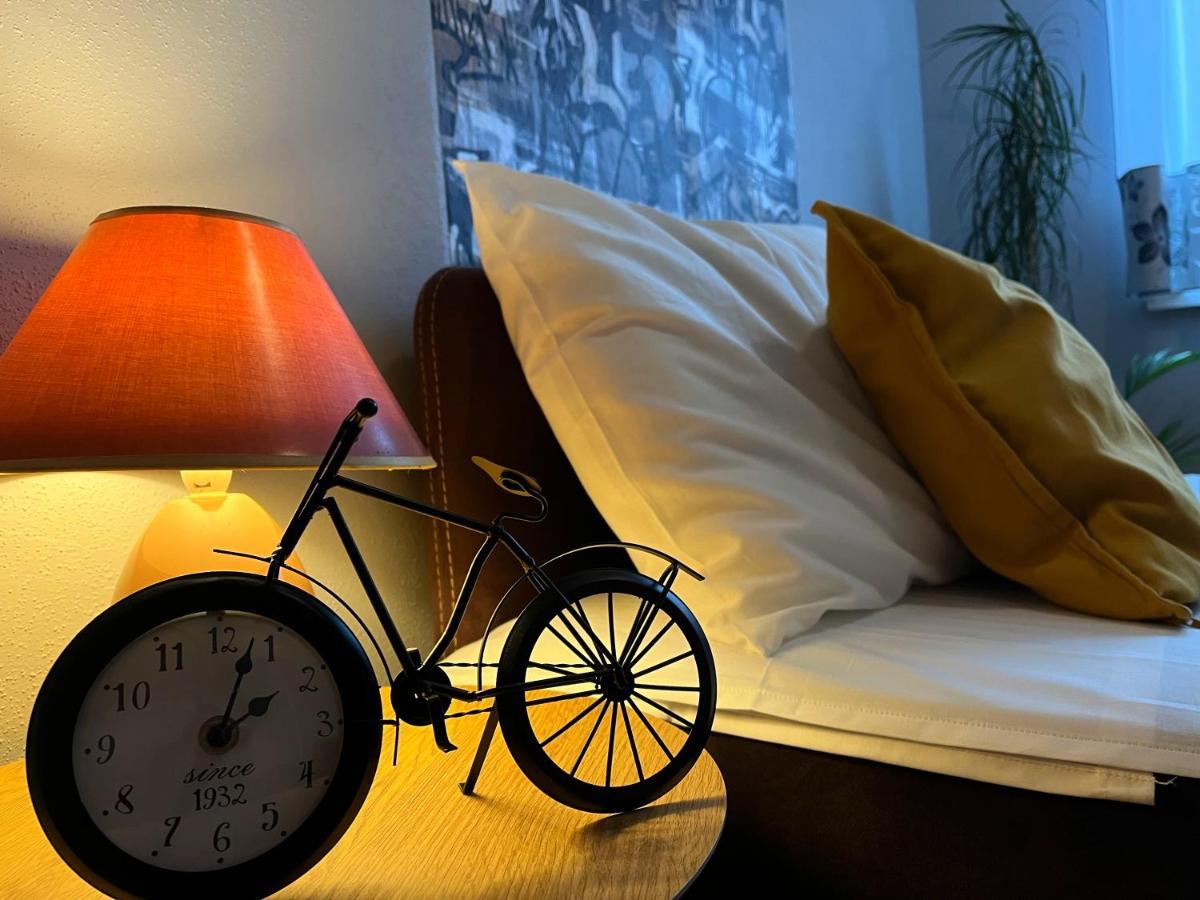 Apartament Rowerlovy Apartment Walbrzych Bagian luar foto