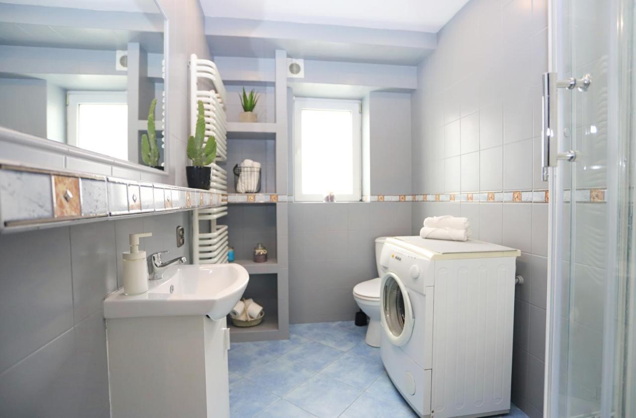 Apartament Rowerlovy Apartment Walbrzych Bagian luar foto